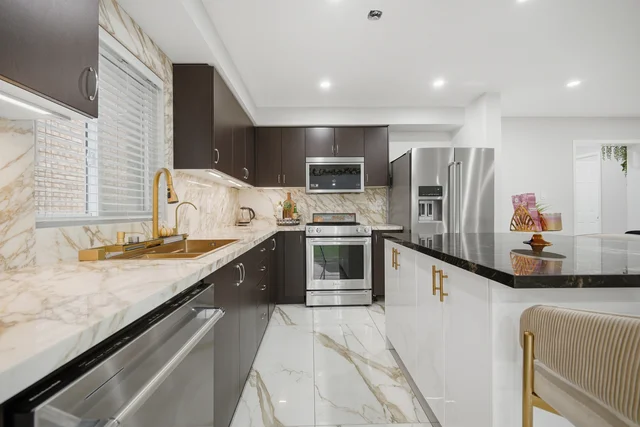 108 Gwillimbury Drive, Bradford - photo 15