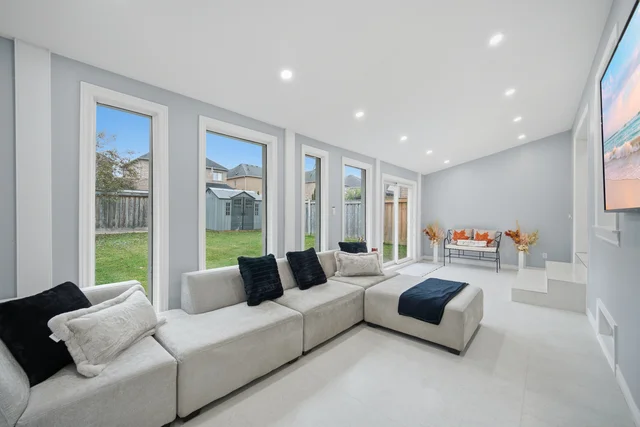 108 Gwillimbury Drive, Bradford - photo 21