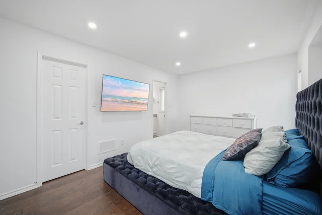 108 Gwillimbury Drive, Bradford - photo 26