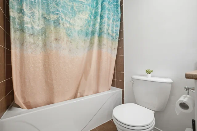 108 Gwillimbury Drive, Bradford - photo 28