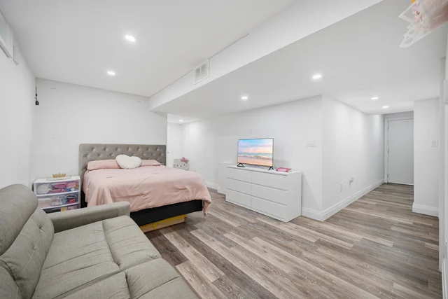 108 Gwillimbury Drive, Bradford - photo 43
