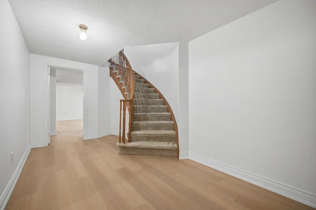 20 Devlin Place, Aurora - photo 46