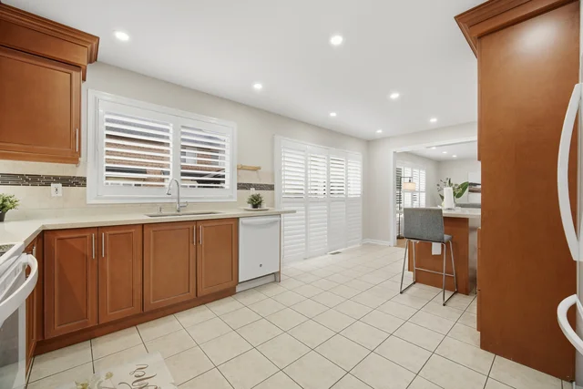 881 Lancaster Boulevard, Milton - photo 31