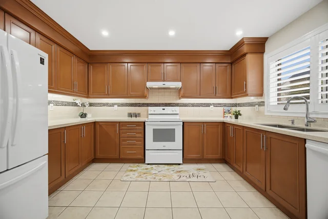 881 Lancaster Boulevard, Milton - photo 32