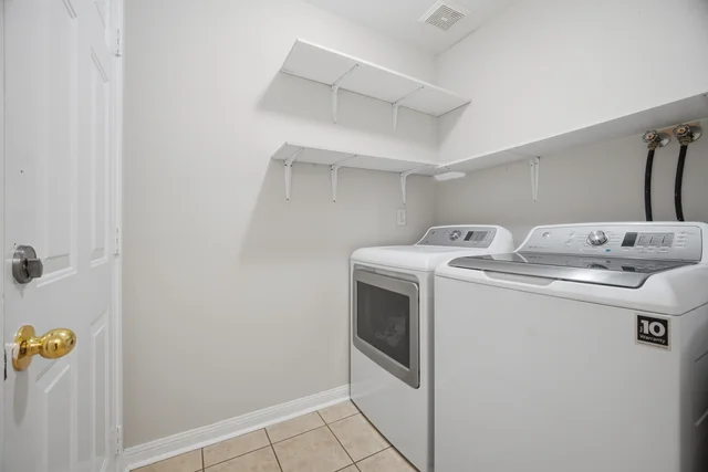 881 Lancaster Boulevard, Milton - photo 35