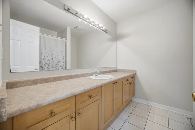881 Lancaster Boulevard, Milton - photo 56