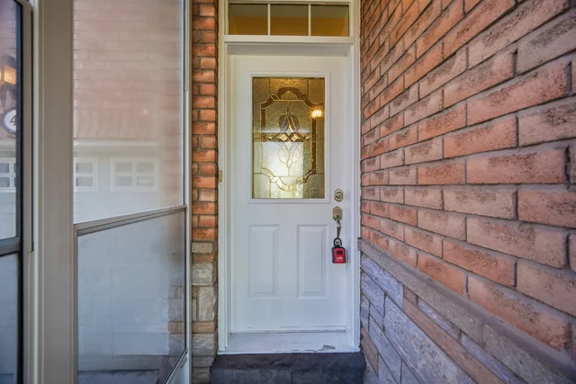 47 Reindeer Crescent, Woodbridge - photo 13