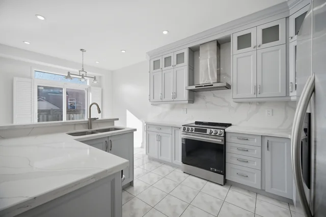 47 Reindeer Crescent, Woodbridge - photo 20