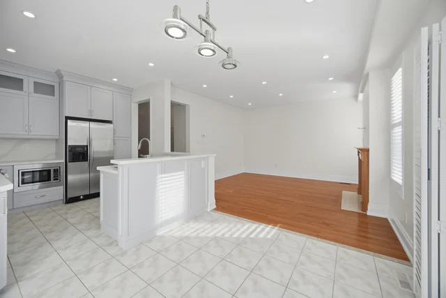 47 Reindeer Crescent, Woodbridge - photo 24