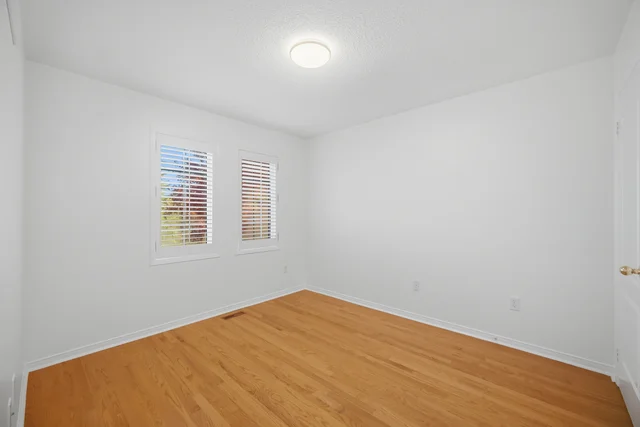 47 Reindeer Crescent, Woodbridge - photo 47