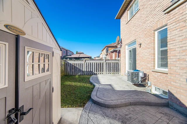 47 Reindeer Crescent, Woodbridge - photo 67
