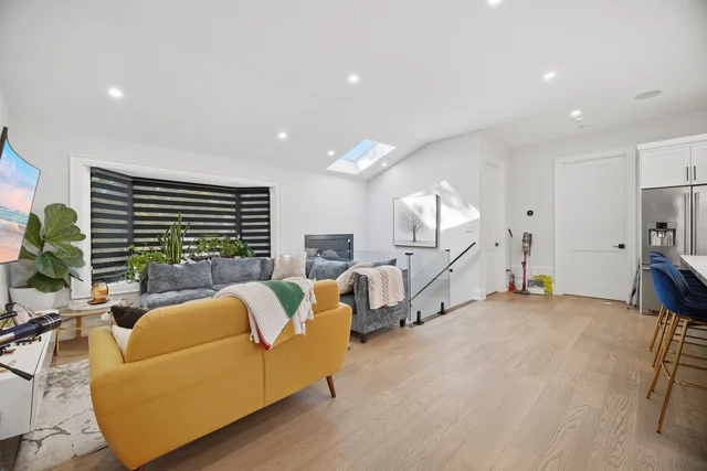 407 Bronte Road, Oakville - photo 11