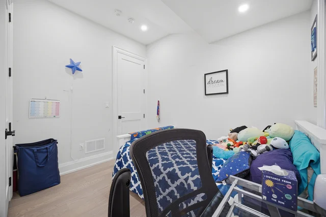 407 Bronte Road, Oakville - photo 32