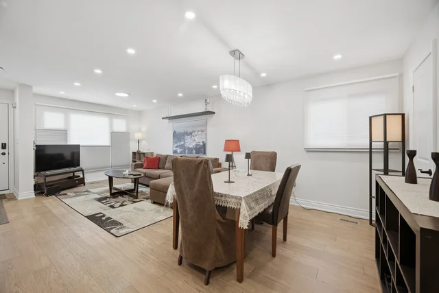451 Westmoreland Avenue North, Toronto - photo 16