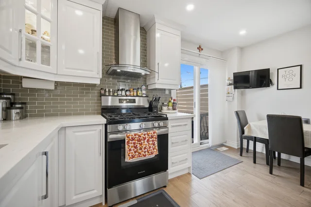 451 Westmoreland Avenue North, Toronto - photo 23