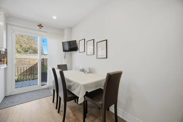 451 Westmoreland Avenue North, Toronto - photo 26