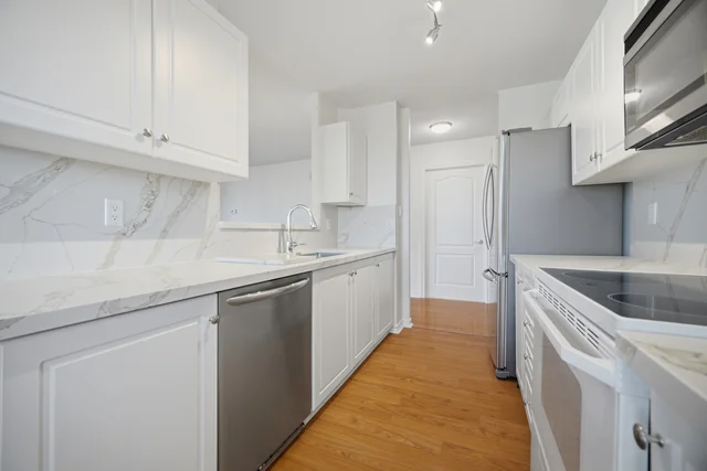 #401-3 Dayspring Circle, Brampton - photo 8