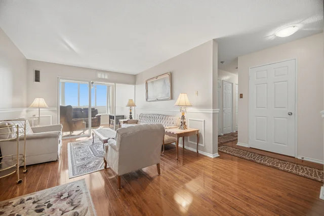 #911-20 Cherrytree Drive, Brampton - photo 10