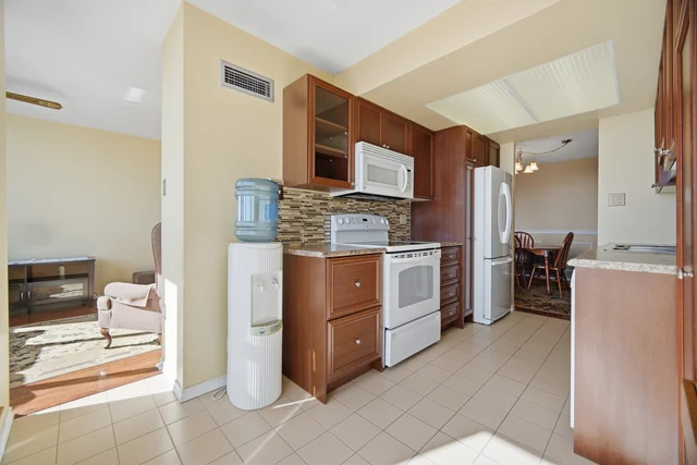 #911-20 Cherrytree Drive, Brampton - photo 24