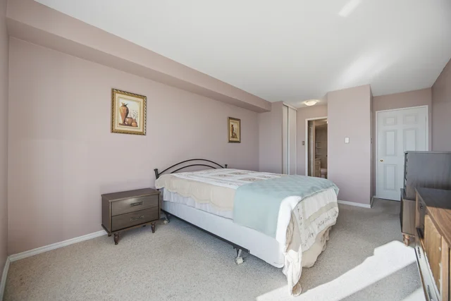 #911-20 Cherrytree Drive, Brampton - photo 32