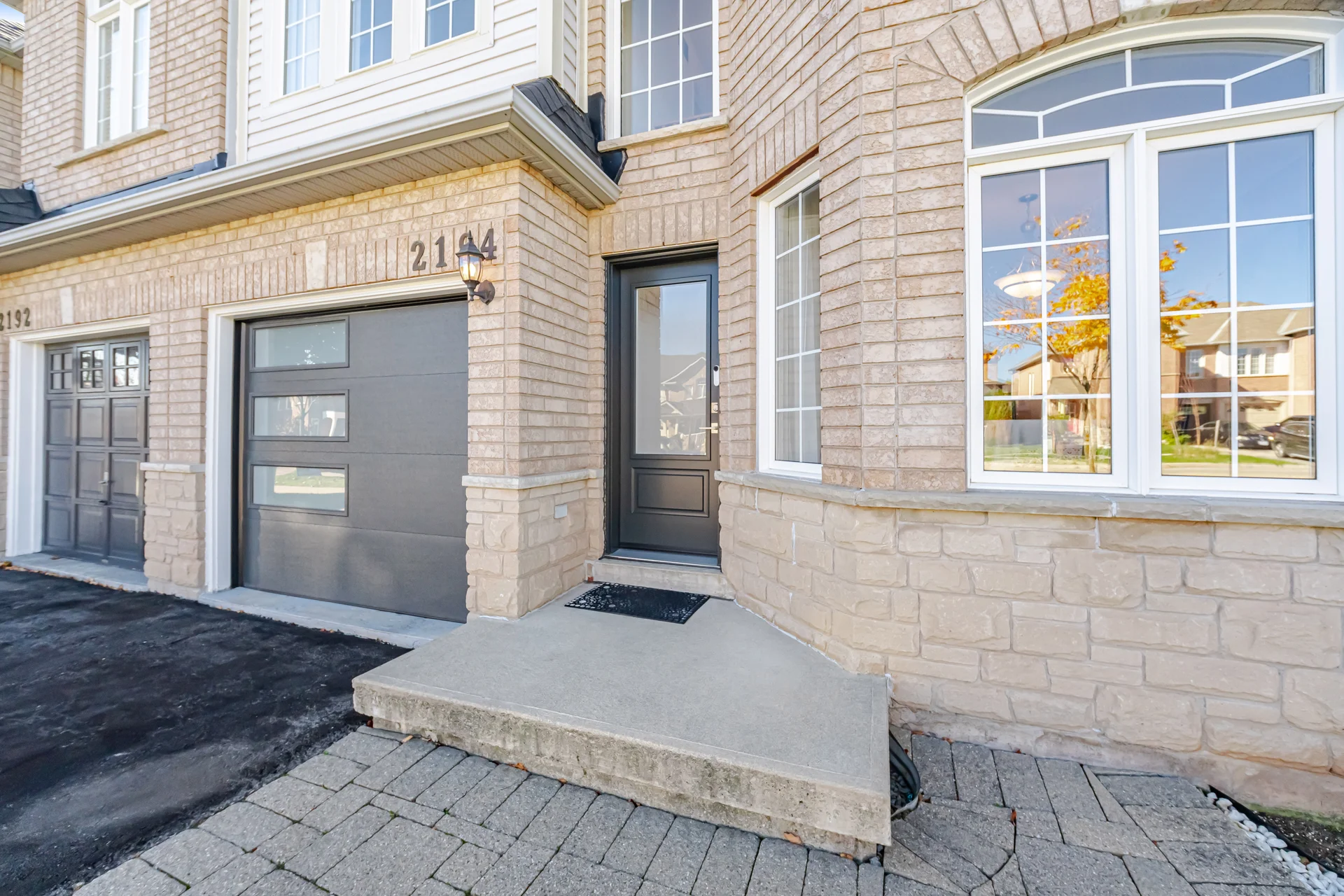 2194 Sutton Drive, Burlington - photo 6