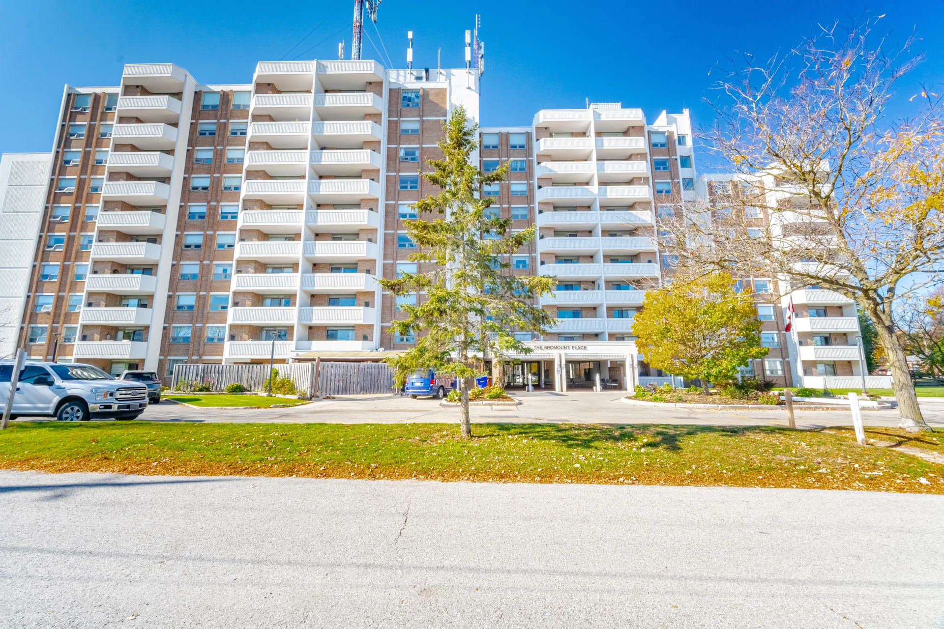 #206-8 Fead Street, Orangeville - photo 2