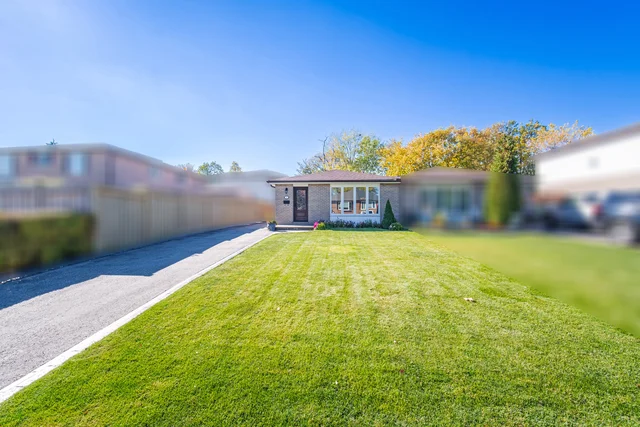 5 Drake Boulevard, Brampton - photo 2