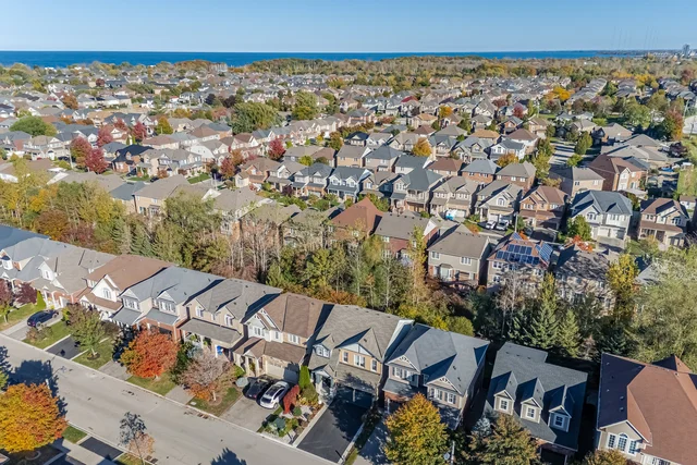306 Montreal Circle, Stoney Creek - photo 3