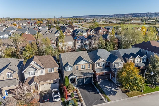 306 Montreal Circle, Stoney Creek - photo 9
