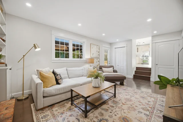 322 Kingsway Place, Milton - photo 22