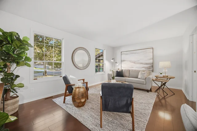 322 Kingsway Place, Milton - photo 35