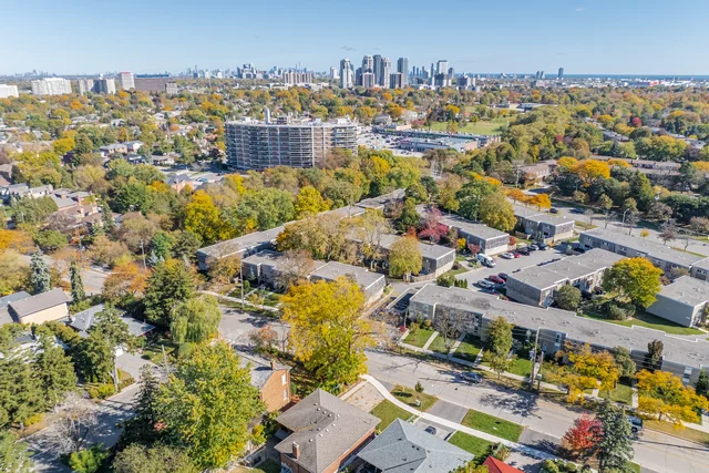 #94-65 Old Burnhamthorpe Road, Etobicoke - photo 3