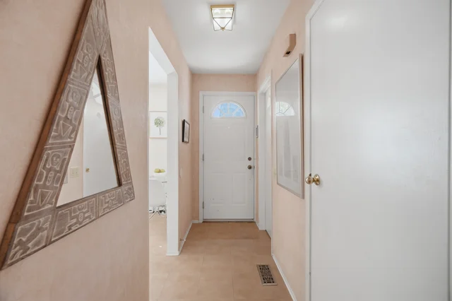 #94-65 Old Burnhamthorpe Road, Etobicoke - photo 16