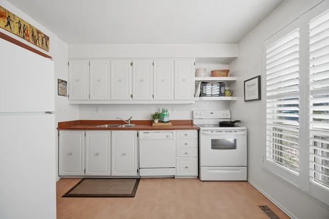 #94-65 Old Burnhamthorpe Road, Etobicoke - photo 27