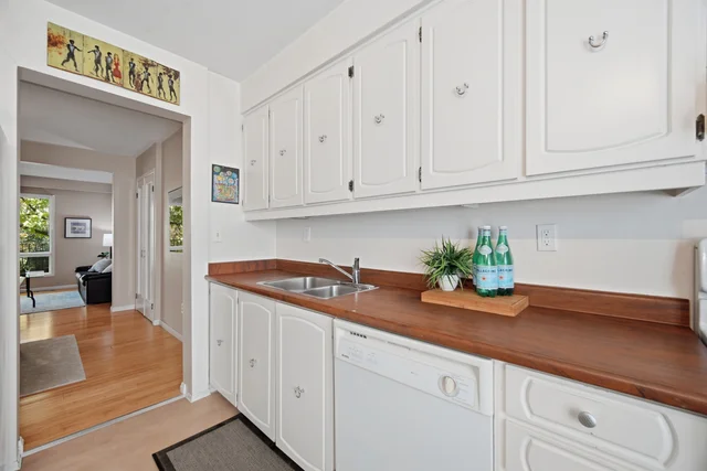 #94-65 Old Burnhamthorpe Road, Etobicoke - photo 28