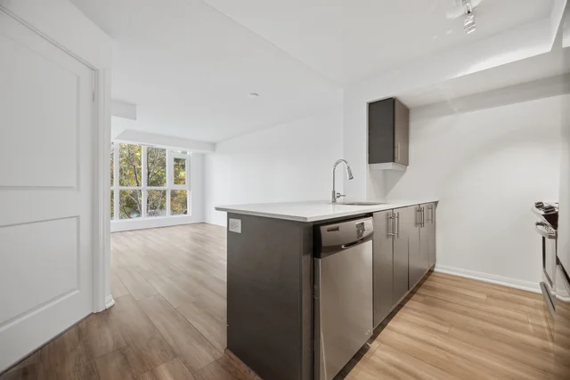 #311-35 Bastion Street, Toronto - photo 9