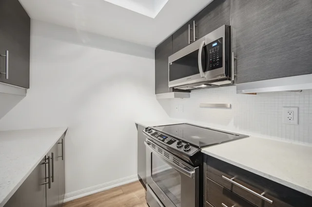 #311-35 Bastion Street, Toronto - photo 12
