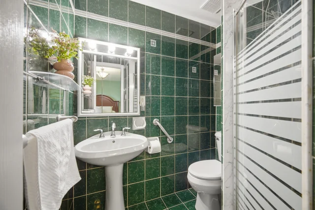 14 Strathdee Drive, Etobicoke - photo 42