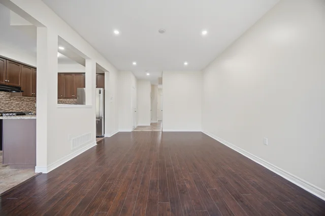 116 Echovalley Drive, Hamilton - photo 13