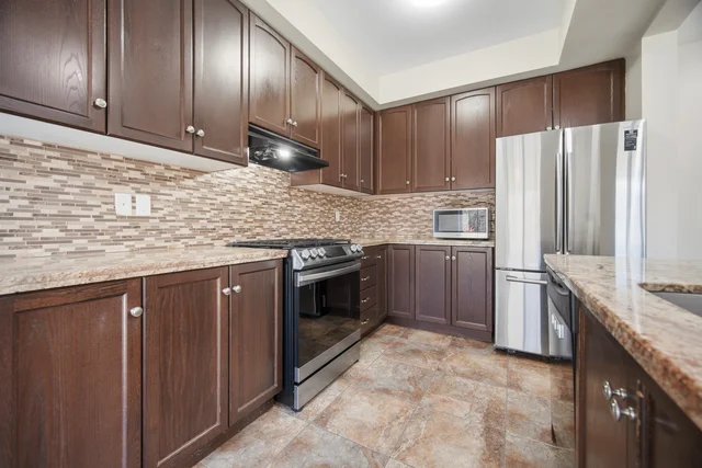 116 Echovalley Drive, Hamilton - photo 18