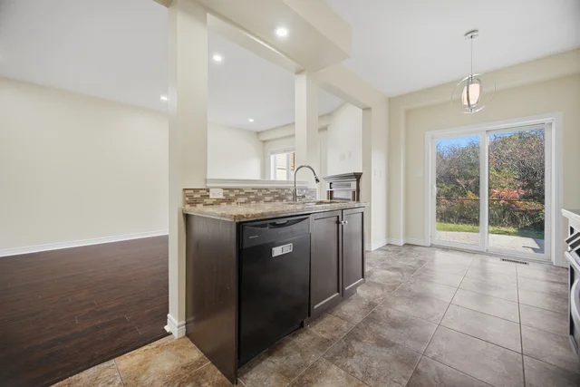 116 Echovalley Drive, Hamilton - photo 19
