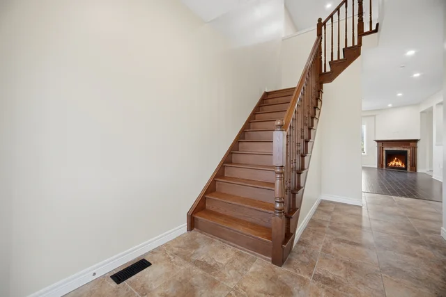 116 Echovalley Drive, Hamilton - photo 24