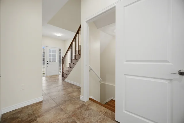 116 Echovalley Drive, Hamilton - photo 25