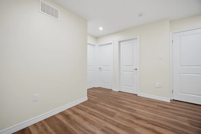 116 Echovalley Drive, Hamilton - photo 28