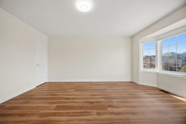 116 Echovalley Drive, Hamilton - photo 31