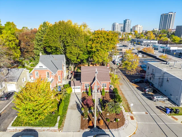 11 Rock Avenue, Kitchener - photo 7