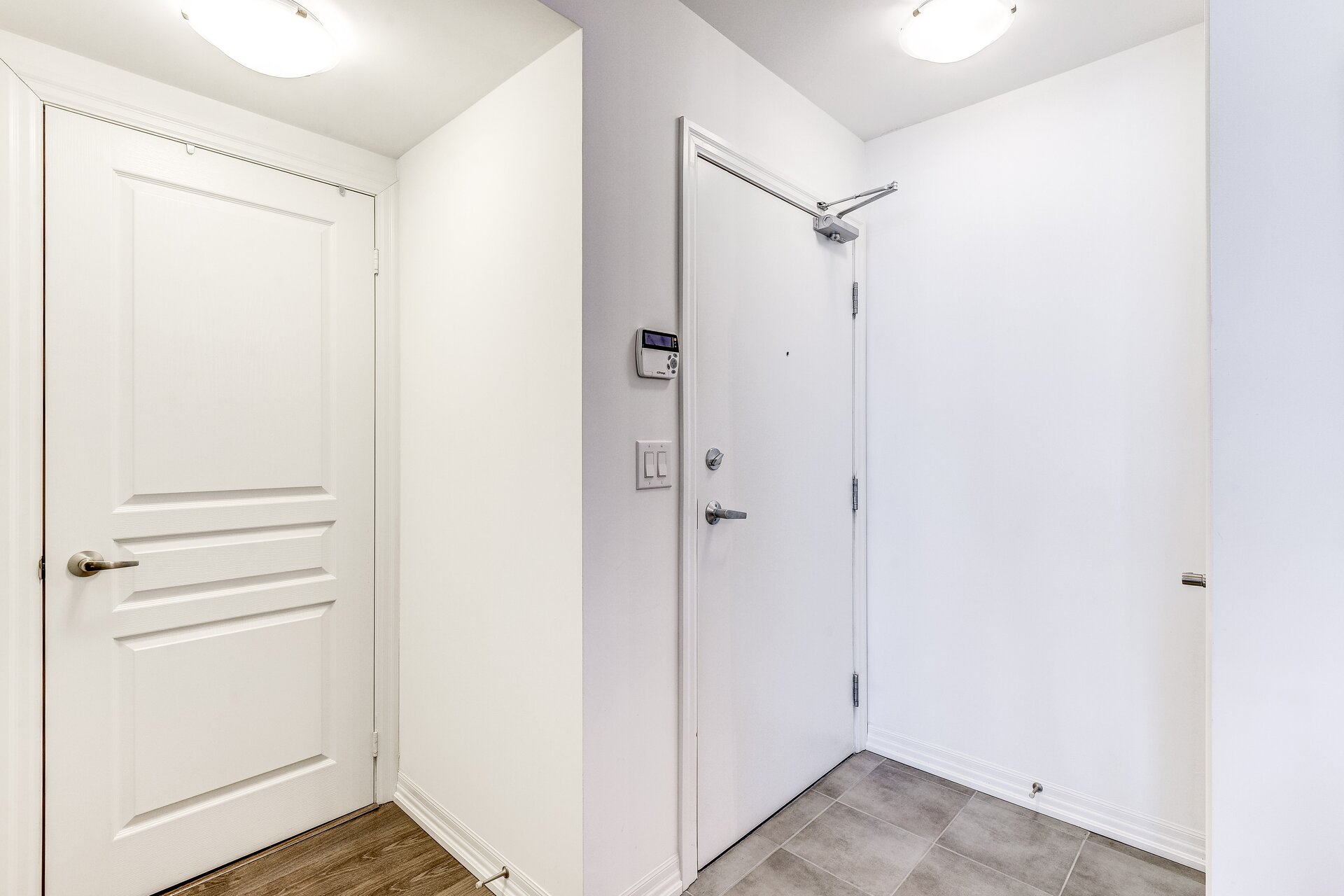 #1401-1940 Ironstone Drive Burlington - photo 3