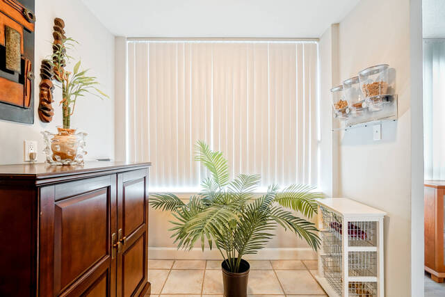 #808-633 Bay Street, Toronto - photo 17