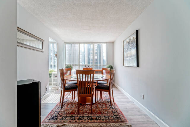 #808-633 Bay Street, Toronto - photo 21