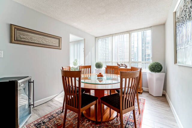 #808-633 Bay Street, Toronto - photo 24